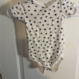 Hanna andersson &primark bundle 4 onsies size 18-24m undershirts/tops